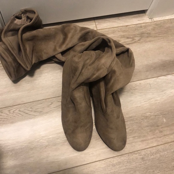 Thigh high boots - Picture 4 of 5